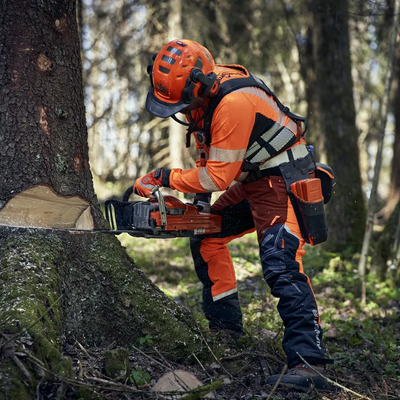 Ved & skog i høst: Riktig utstyr fra Husqvarna