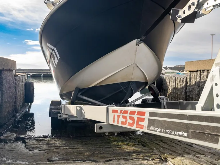 TYSSE 6384, 2600 kg Båthenger