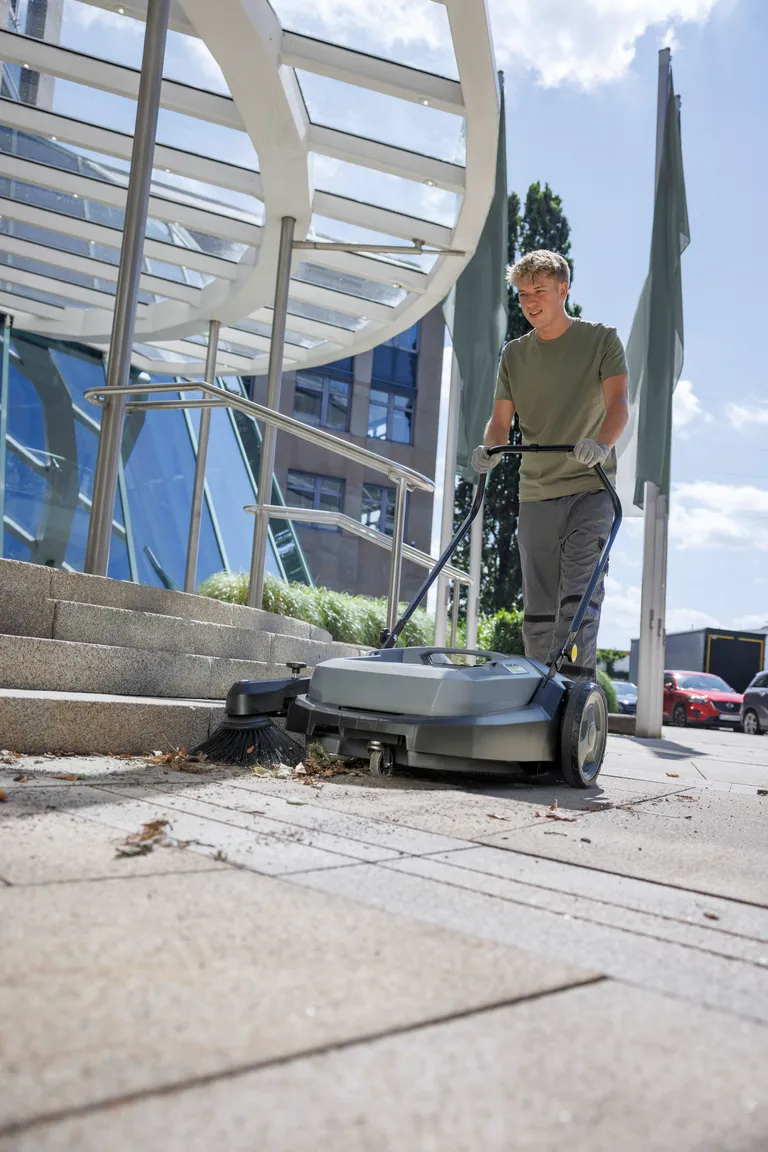 Feiemaskin, Karcher KM 70/20C m/1 sidebørste