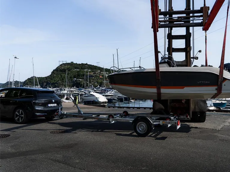 TYSSE 6257, 1300 kg Båthenger