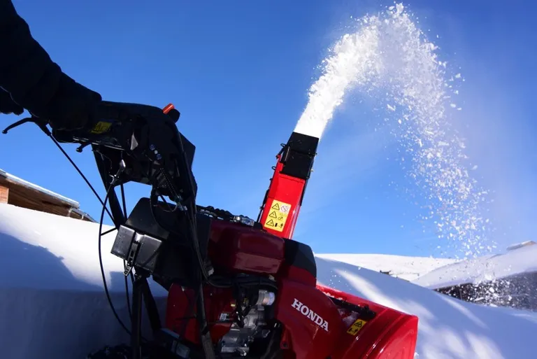 Snøfres, Honda HSS 760 AETD