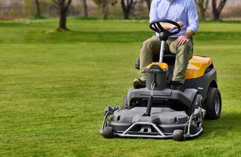 Sitteklipper, Stiga Park 500 WX