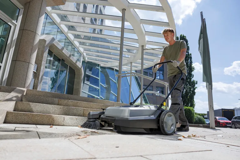 Feiemaskin, Karcher KM 70/20C m/1 sidebørste